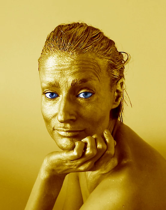 Celine Gillain No you can t kill someone by painting her body with gold